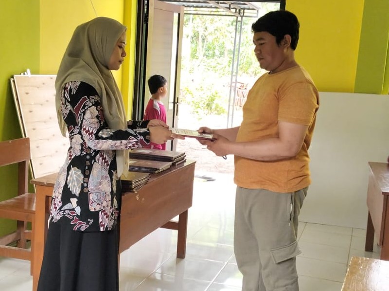 Pembagian Raport