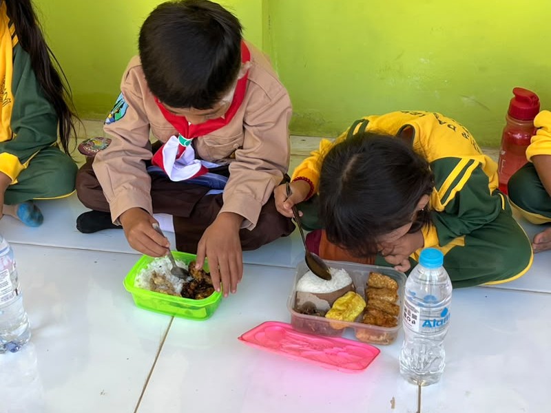 Masa Pengenalan Lingkungan Sekolah (MPLS)